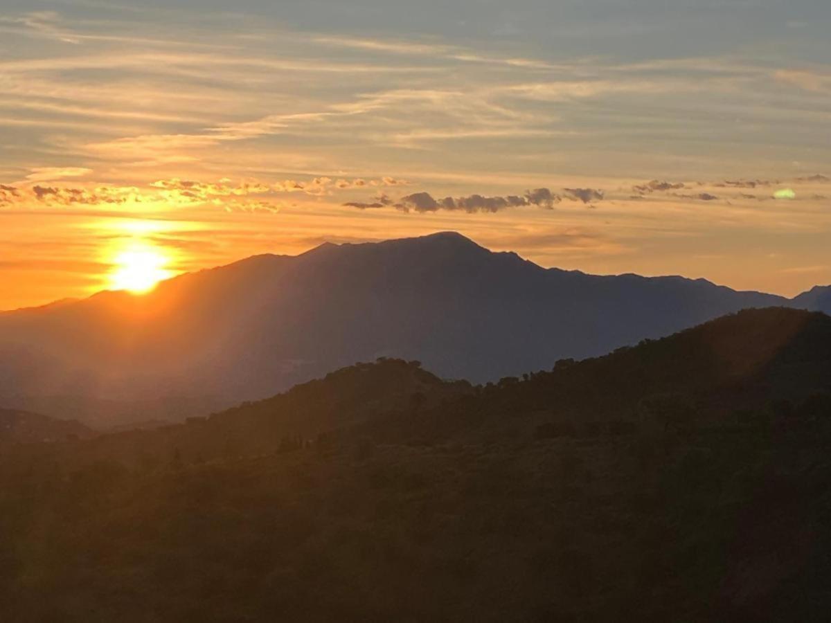 Chaleter Lagar De Trevenez Montes De *